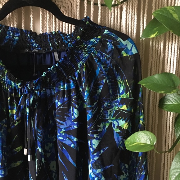 NWOT Black Tropical Abstract Peasant Blouse - Picture 2 of 5